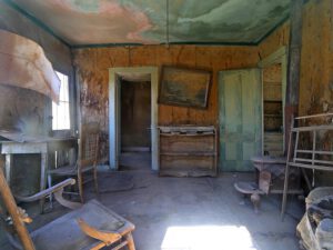 ghost-town-3689_640